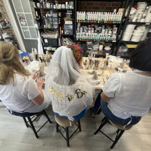 atelier_ceramique_sars_et_rosieres_evjf_filles_anges3_1024x1024